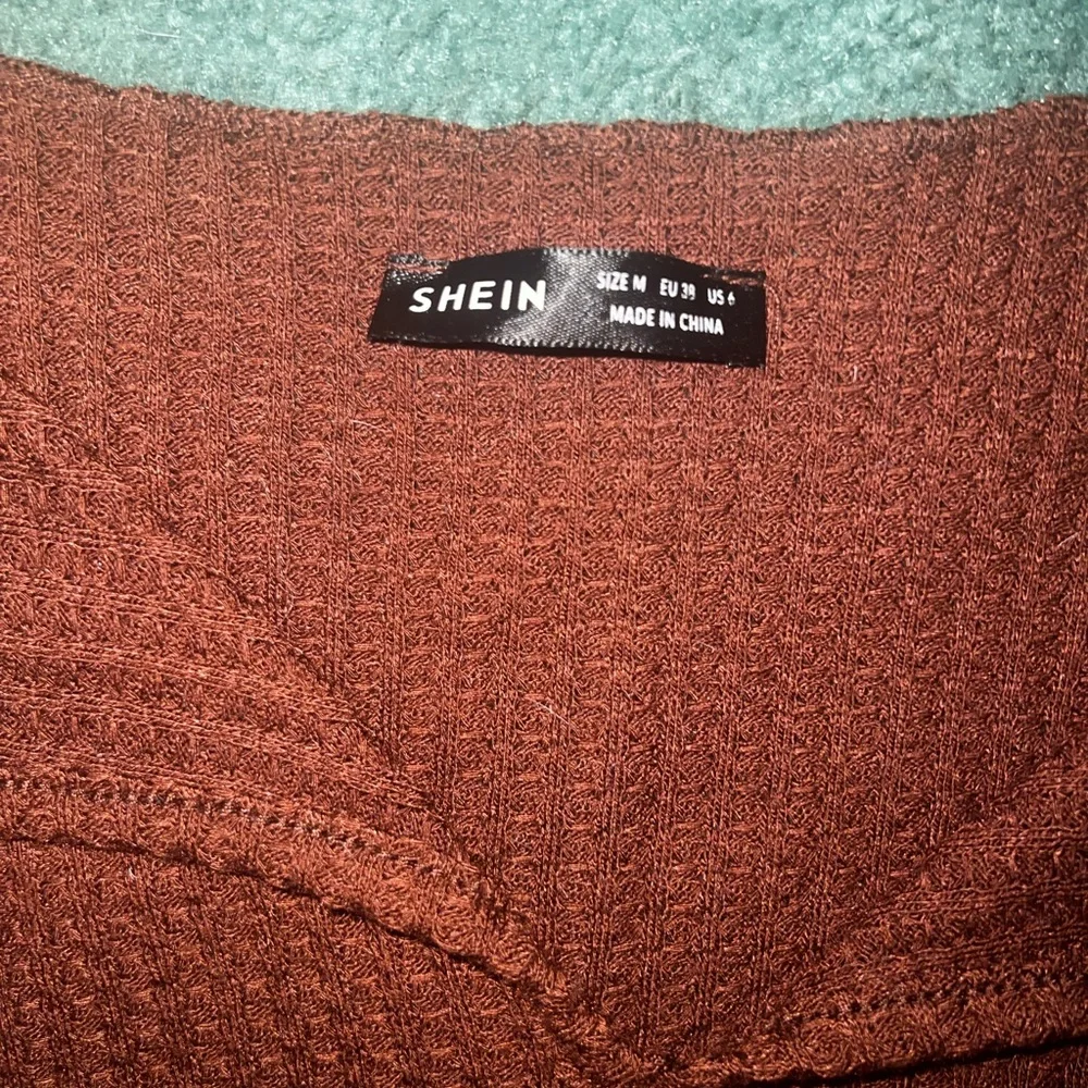 SHEIN, brown crop top - Picture 2 of 2